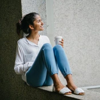 asian+woman+coffee+anxiety+depression